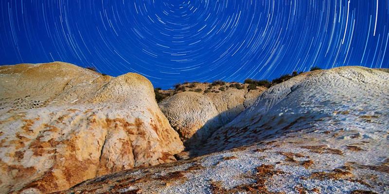 移动应用后台任务与推送通知的现代实现方案：WorkManager与Background Modes深度解析